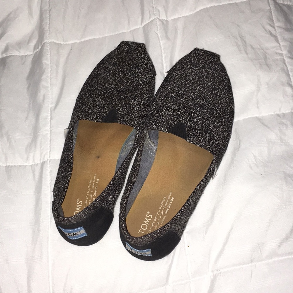 Toms